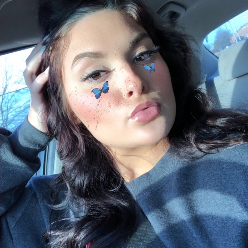 Meet your Posher, Ellie